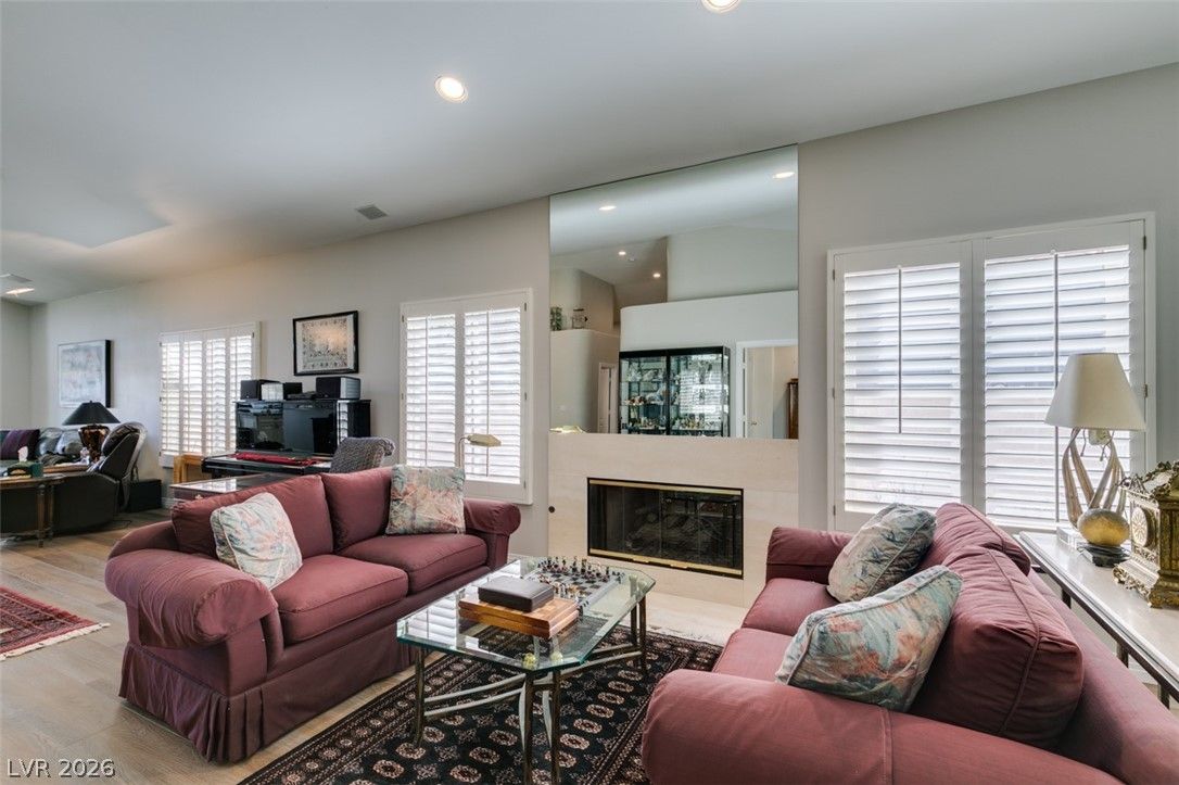 2016 Bay Hill Drive — photo 2