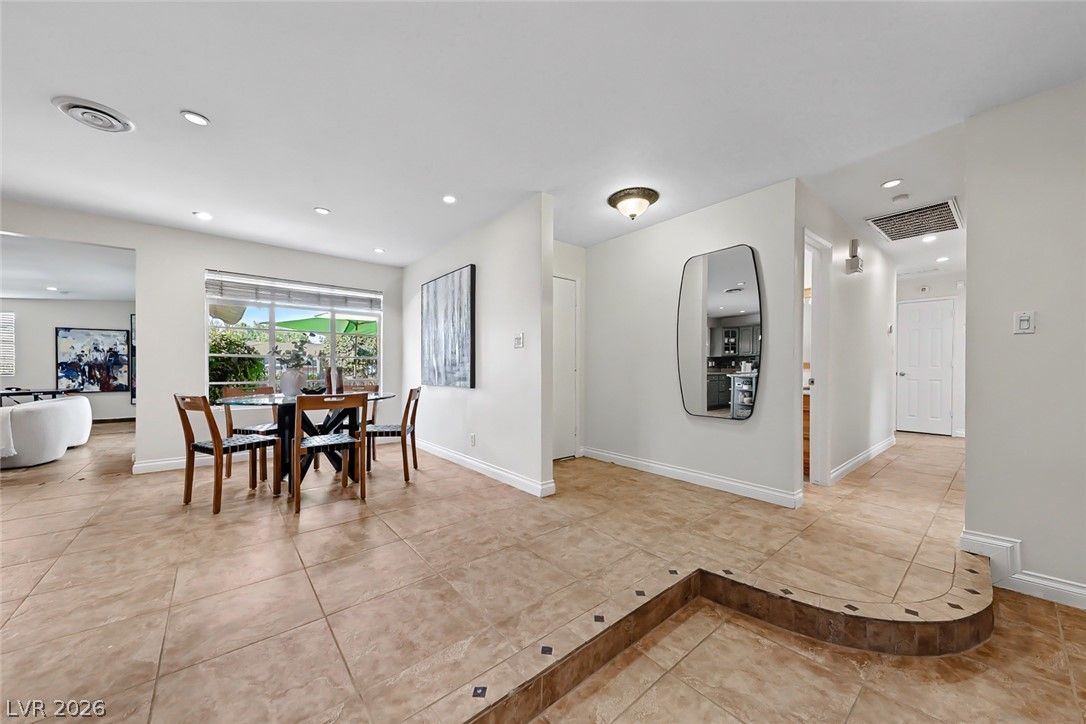 2801 Colanthe Avenue — photo 4