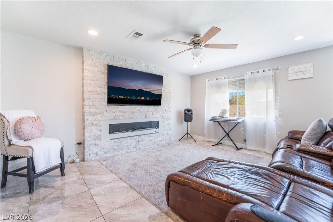 4708 Royal Sunset Court — photo 4