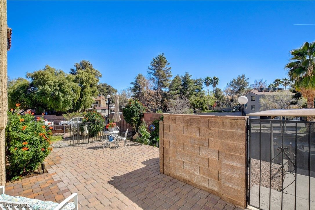 1310 Capri Drive C — photo 5