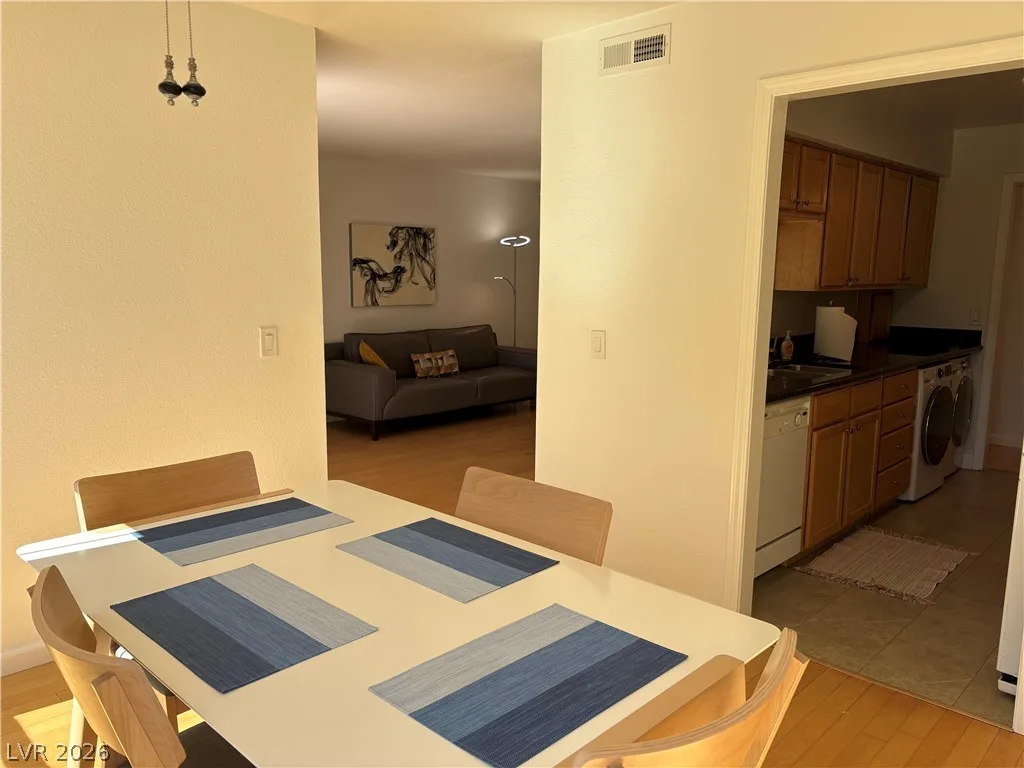 2831 Geary Place 2909 — photo 3