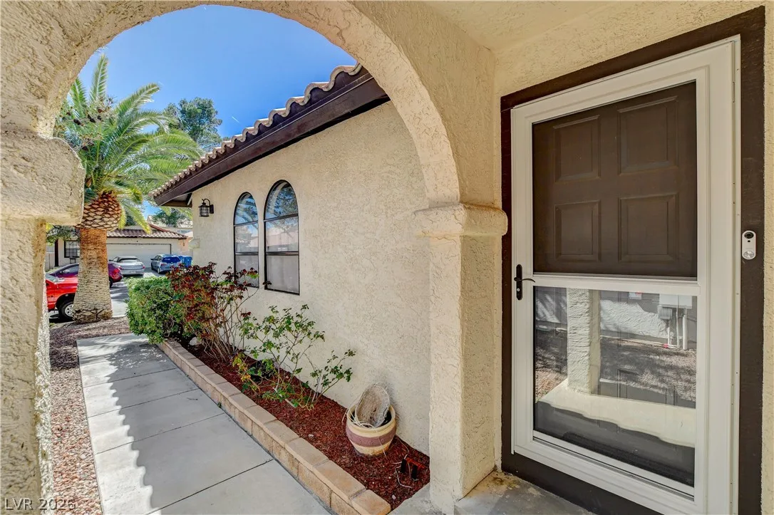 8404 Mulcahy Avenue — photo 4