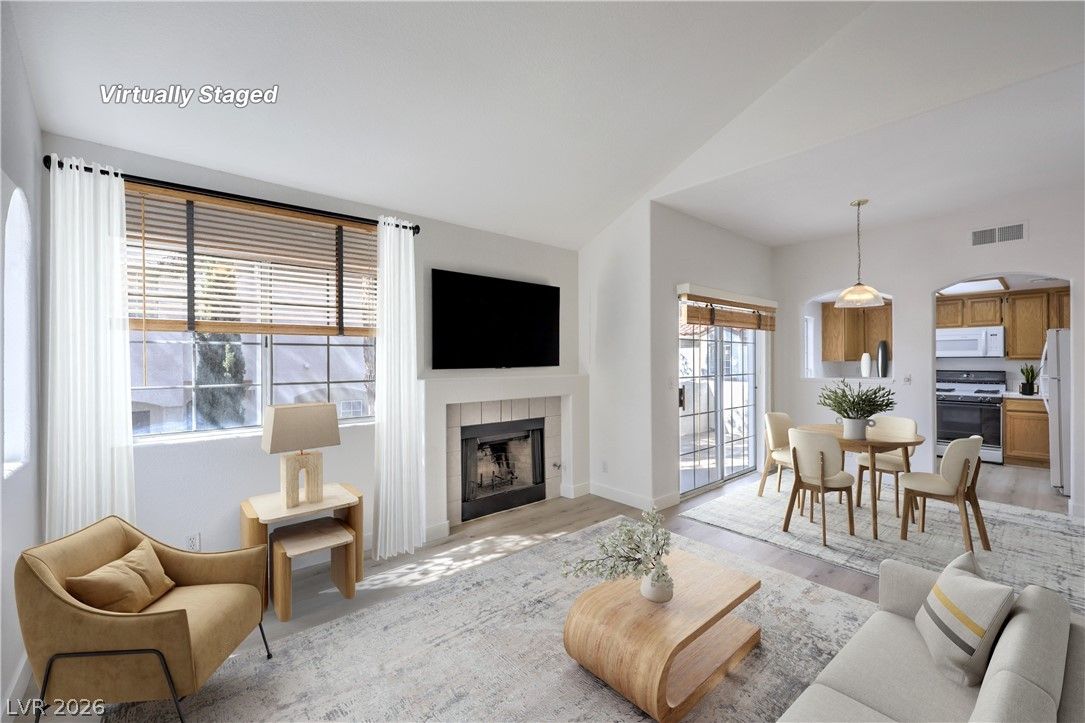 356 Seine Way 356 — photo 3 of 45