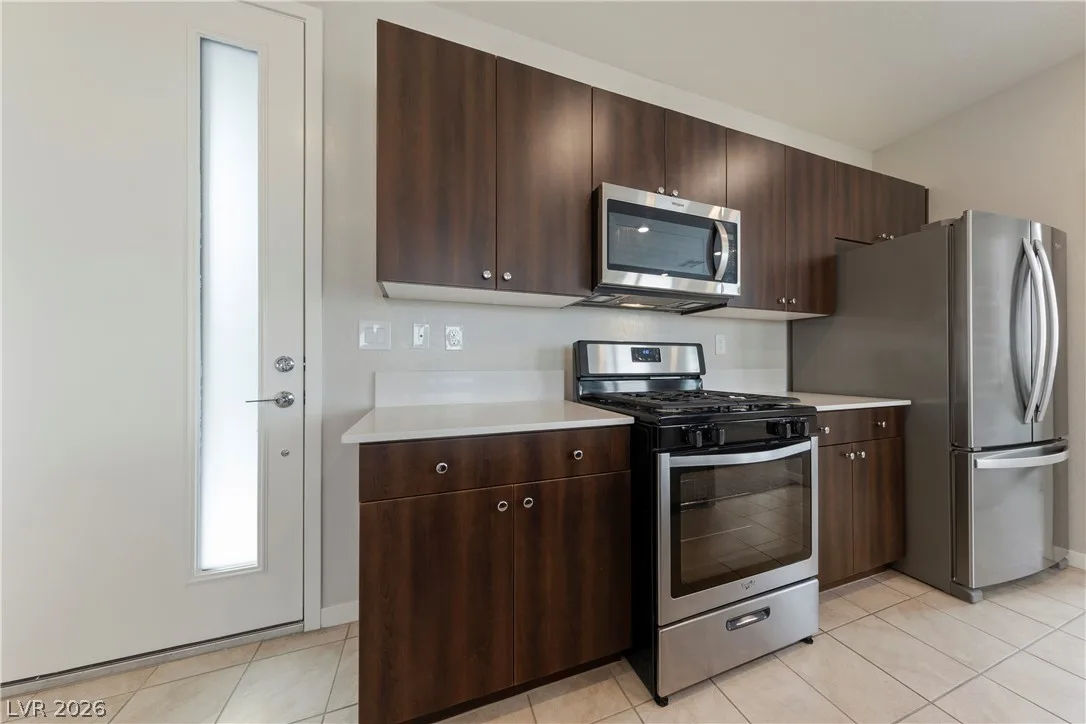 11238 Essence Point Avenue 205 — photo 4