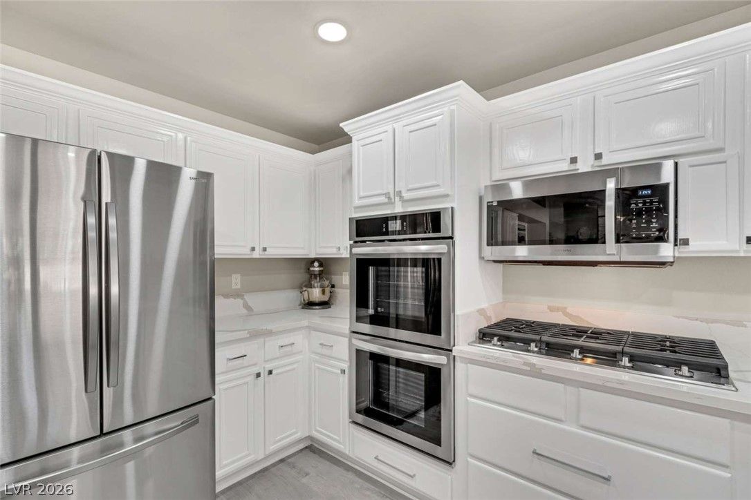 8740 Smokey Drive — photo 3