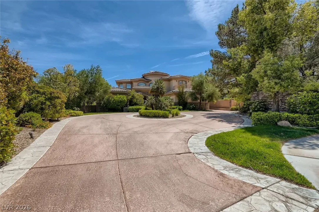 22 Bloomfield Hills Drive — photo 2