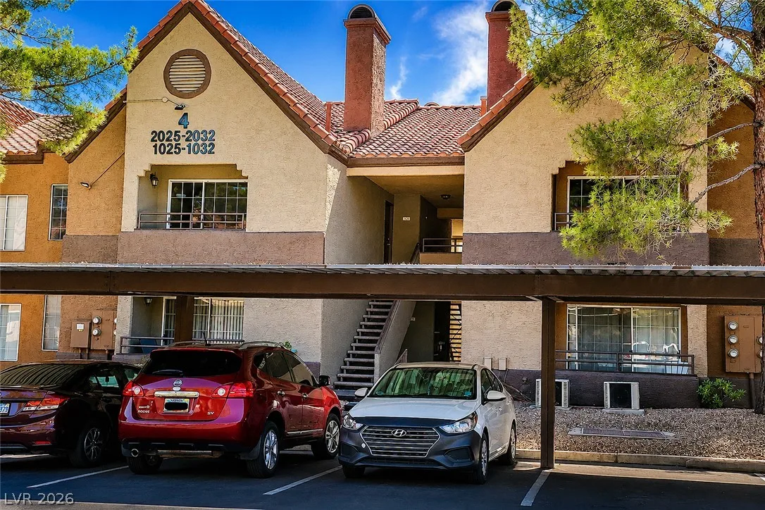 2200 South Fort Apache Road 2032 — photo 2