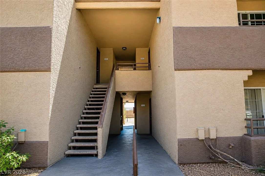 2200 South Fort Apache Road 2032 — photo 4