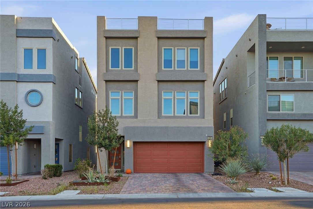8069 Misty Canyon Avenue — photo 2 of 6