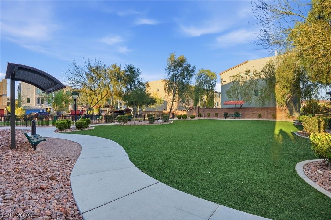 8069 Misty Canyon Avenue — photo 4 of 6