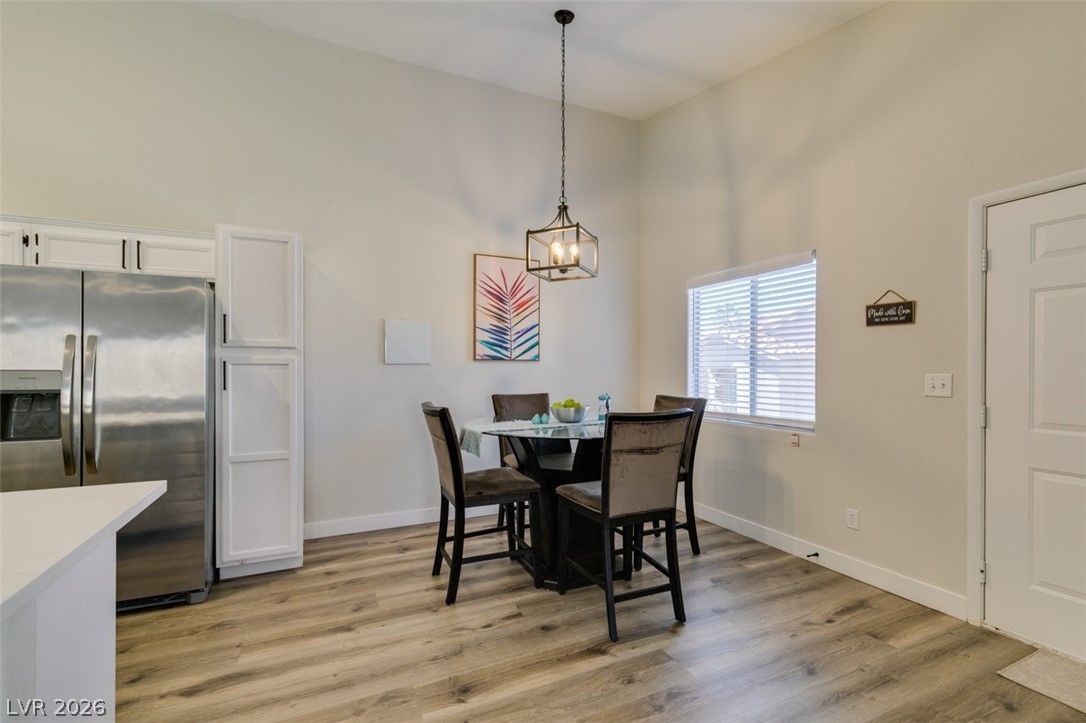 2110 Los Feliz Street 2030 — photo 3
