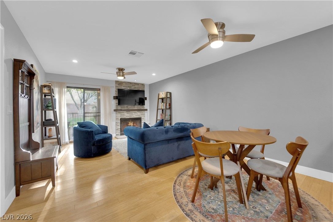 2832 Bluebonnet Drive 2 — photo 3 of 36