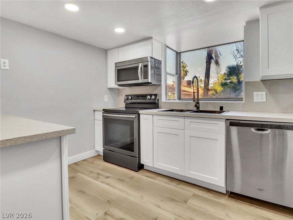3370 Milenko Drive — photo 2