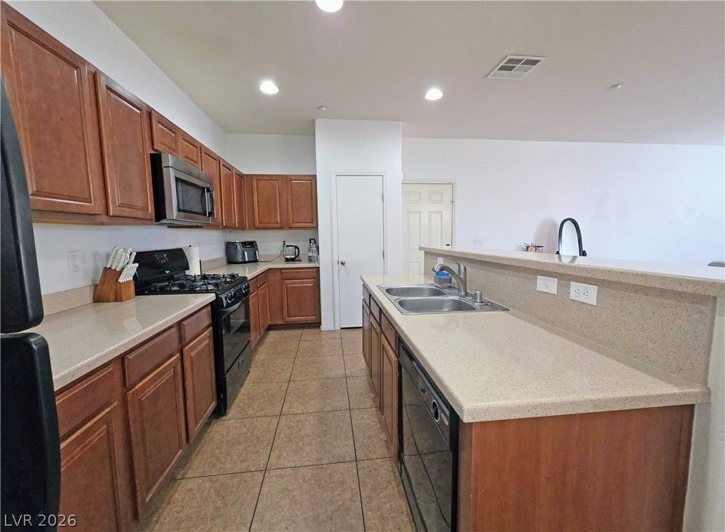 4437 Dover Straight Street 302 — photo 3