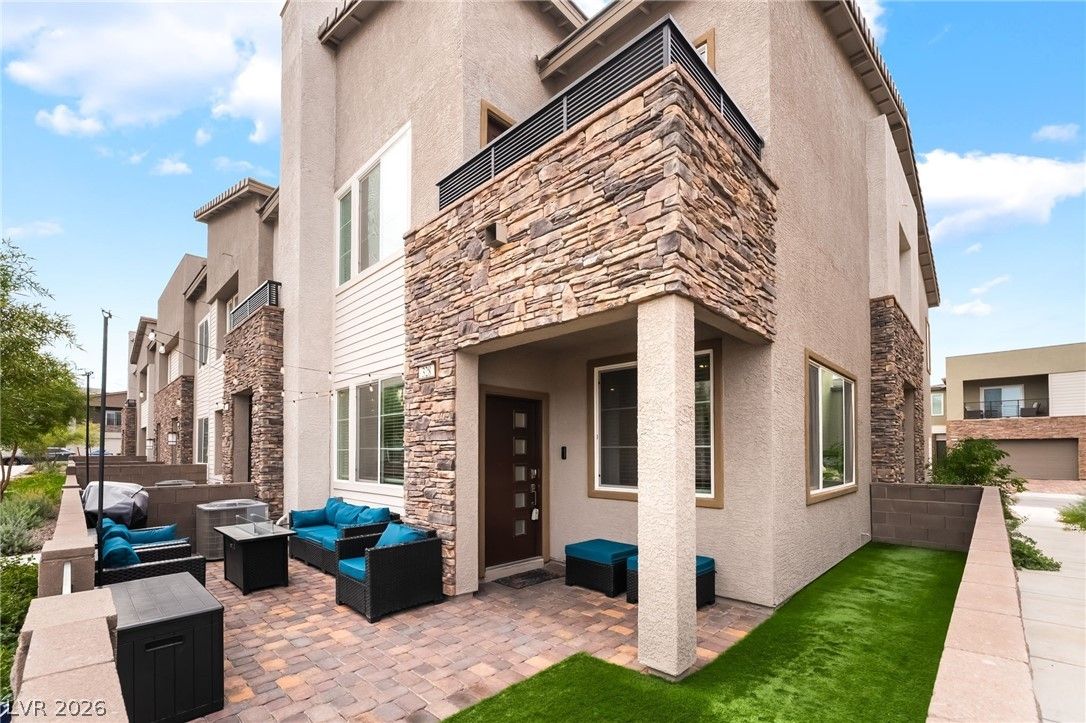 328 Owens Peak Drive — photo 2 of 41