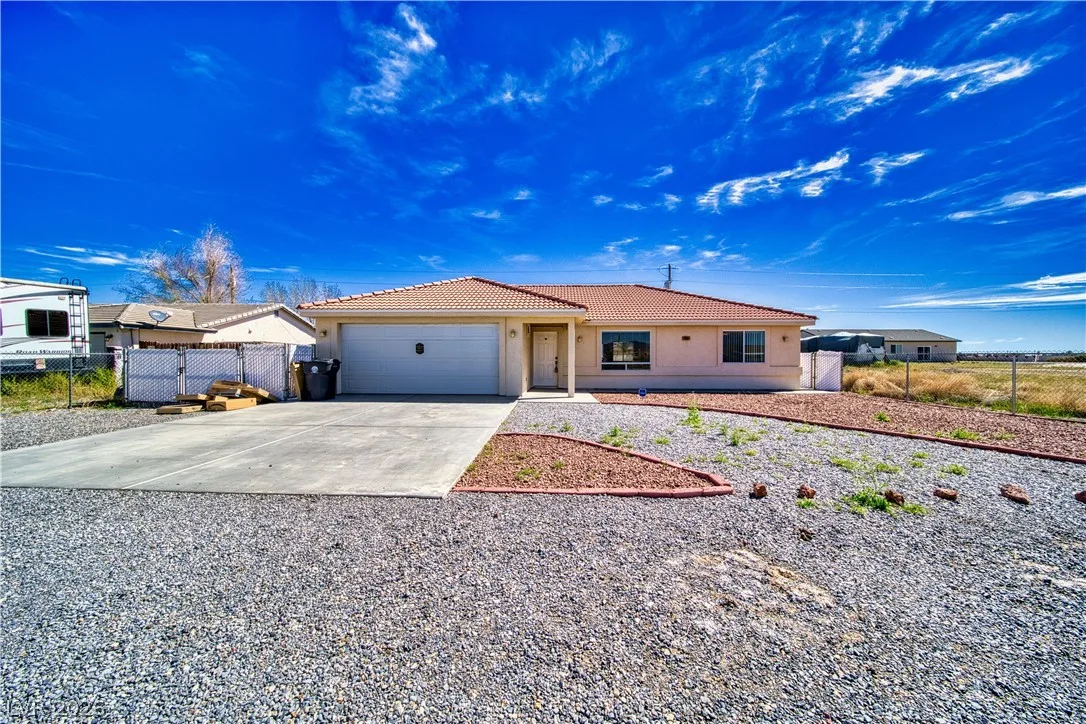 2041 Jacaranda Street — photo 2