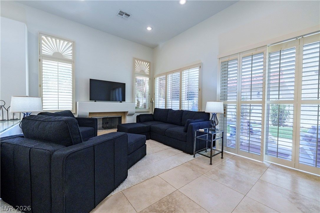 5121 Kapalua Lane — photo 4 of 24