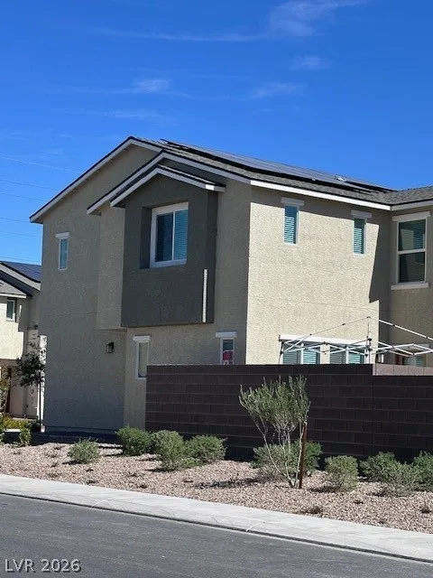 5637 Thunder Blue Avenue — photo 2
