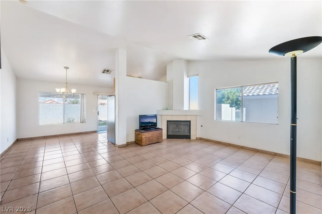 2220 Misty Ridge Circle — photo 2
