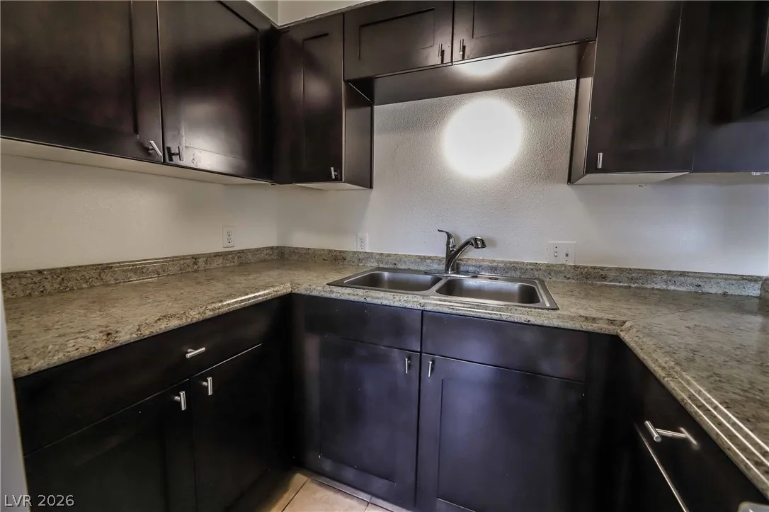 1404 East Mesquite Avenue 8 — photo 5