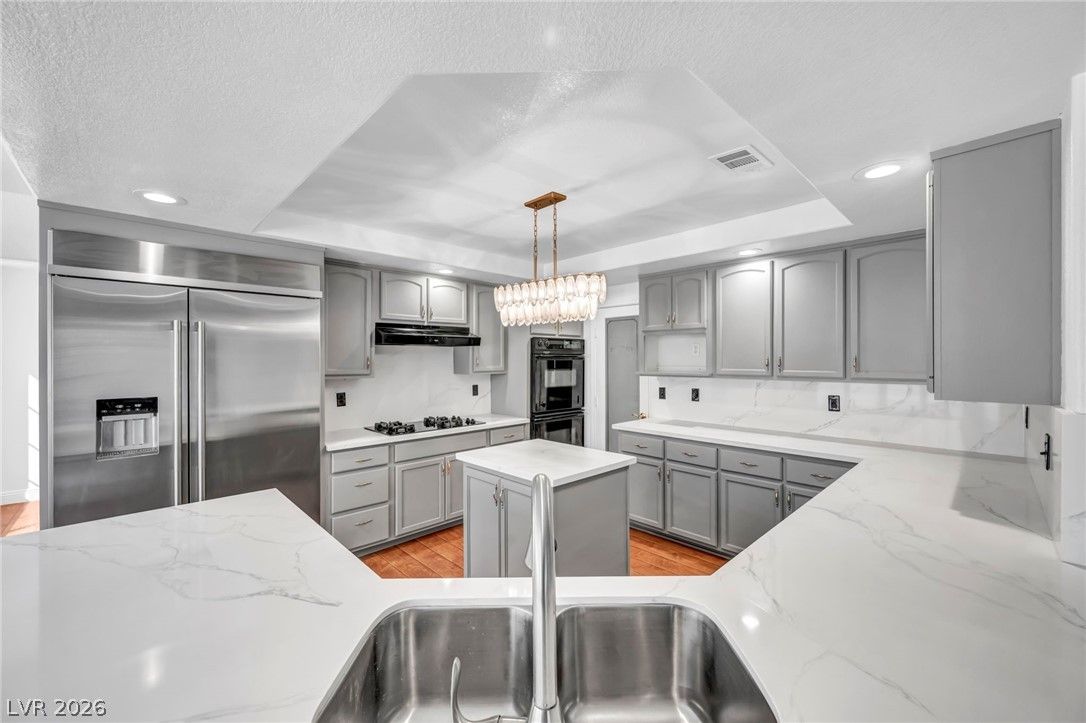 2707 Fan Palm Court — photo 3