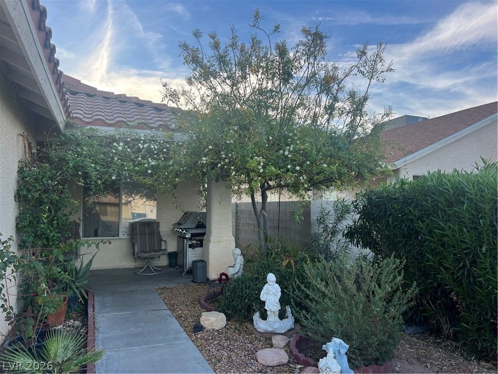 2881 Prestonwood Street — photo 2 of 12