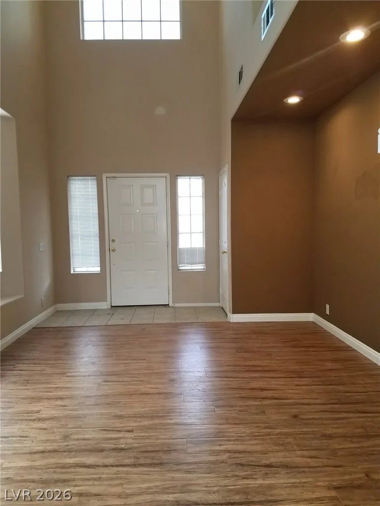 5259 Ladyhawk Way — photo 3