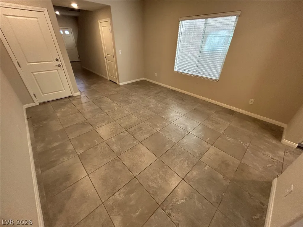 7526 Pink Mimosa Avenue — photo 2