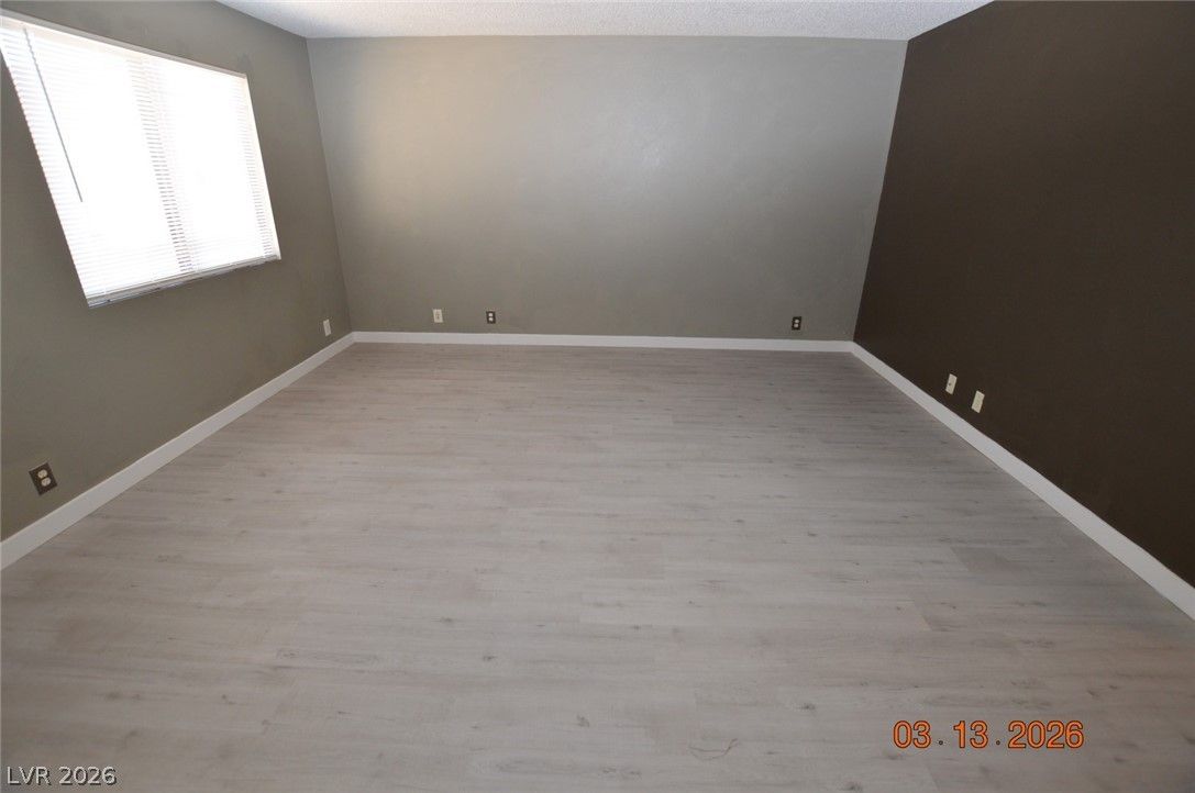 4300 North Lamont Street 223 — photo 3 of 10