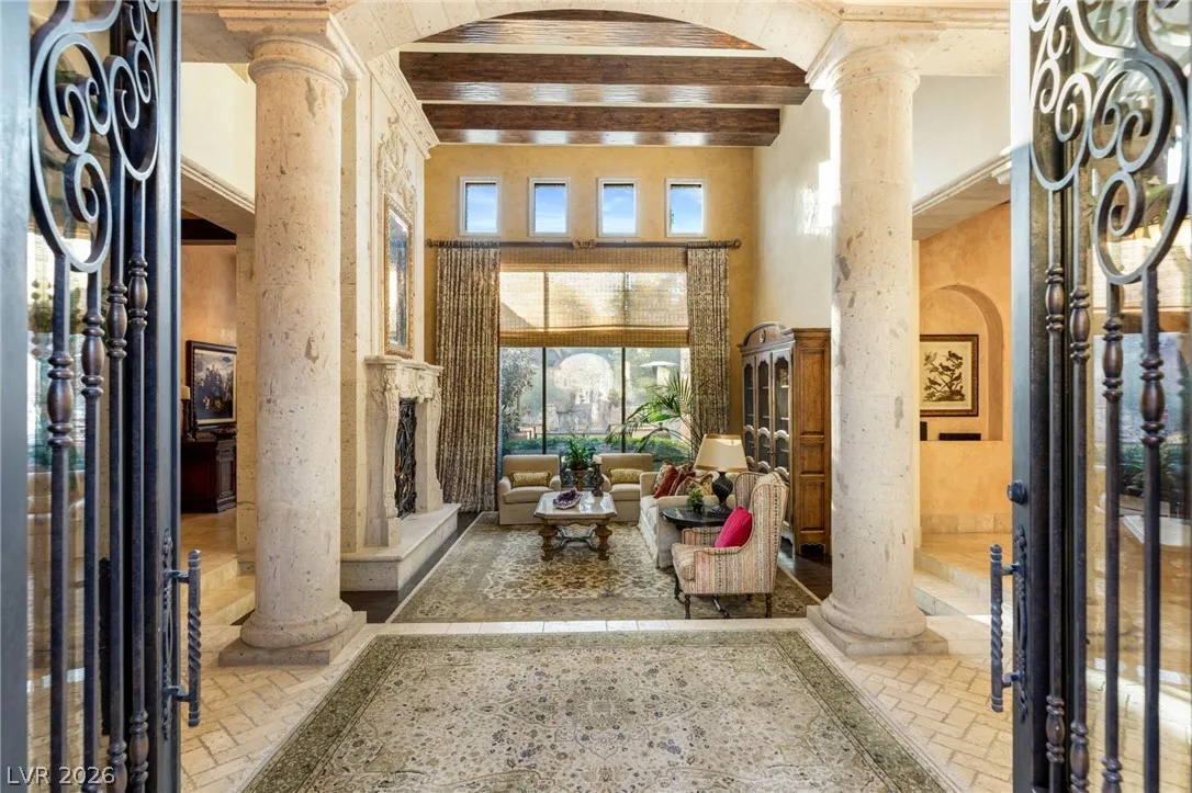 7 Chalk Hill Court — photo 3