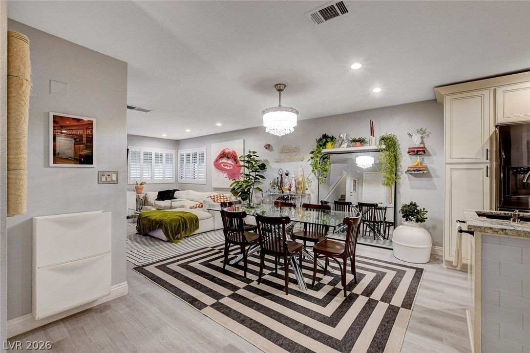 4425 Woodpine Drive 105 — photo 4