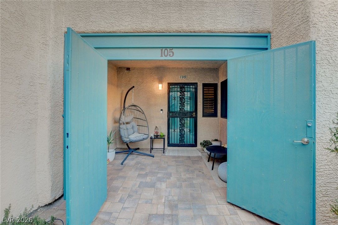 4425 Woodpine Drive 105 — photo 5
