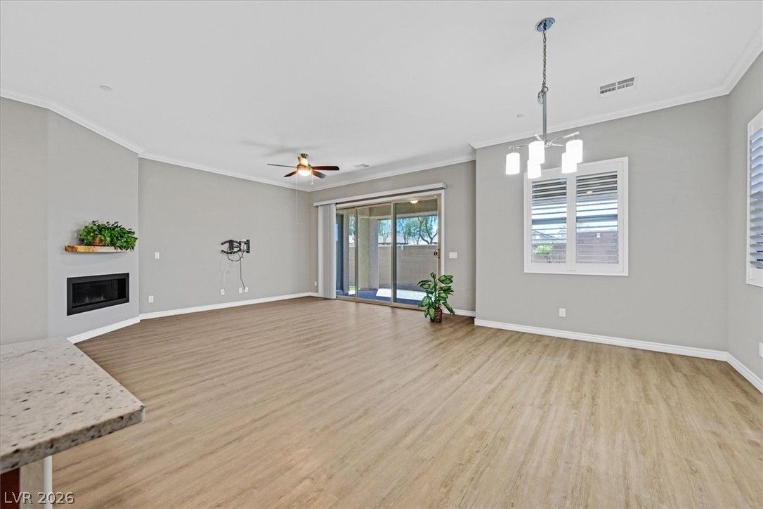 389 Stetson Creek Avenue — photo 5 of 48