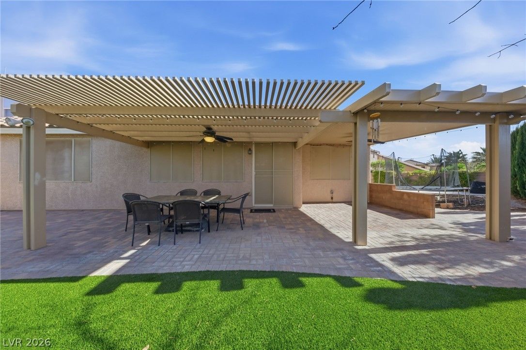 10029 Central Valley Avenue — photo 5