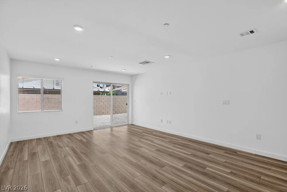 2116 Abraham Avenue — photo 3