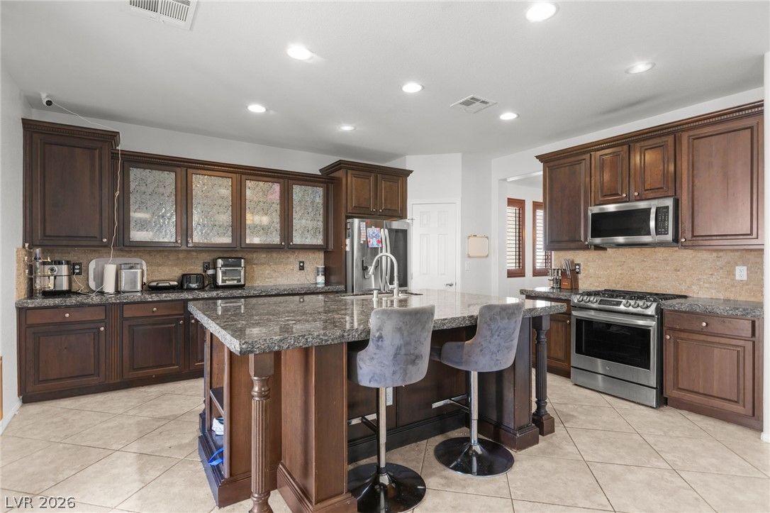 7584 Engleberg Avenue — photo 3