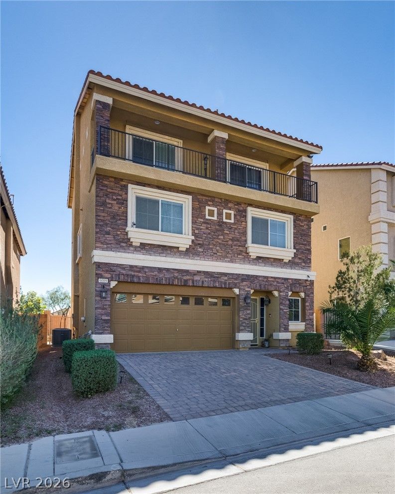 6009 Thistle Meadow Avenue — photo 2