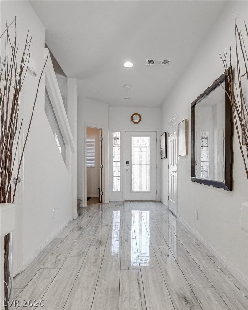 6009 Thistle Meadow Avenue — photo 3
