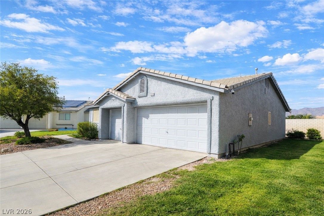 2220 Fountain Valley Way — photo 2 of 20