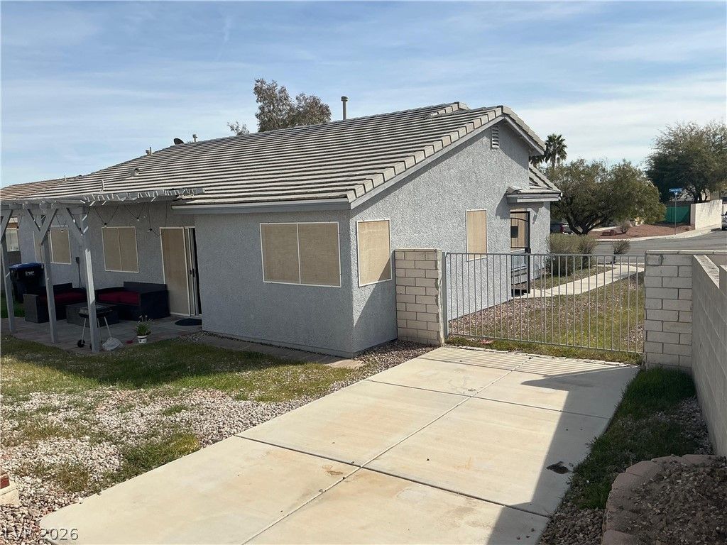 2220 Fountain Valley Way — photo 4 of 20