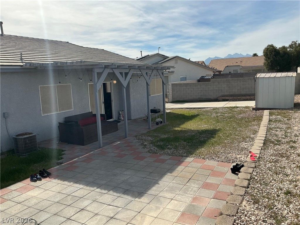 2220 Fountain Valley Way — photo 5 of 20