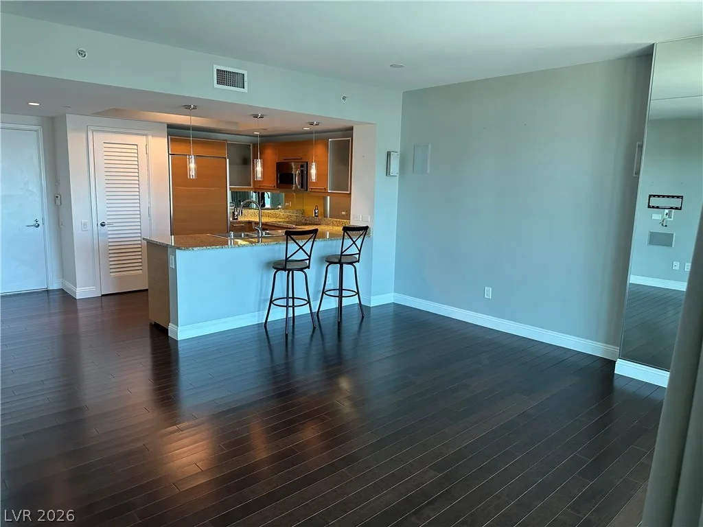 222 Karen Avenue 3203 — photo 4