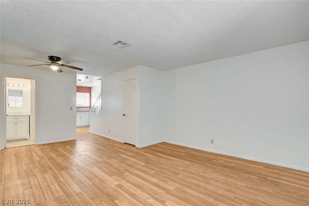 1303 Darlene Way 301B — photo 3