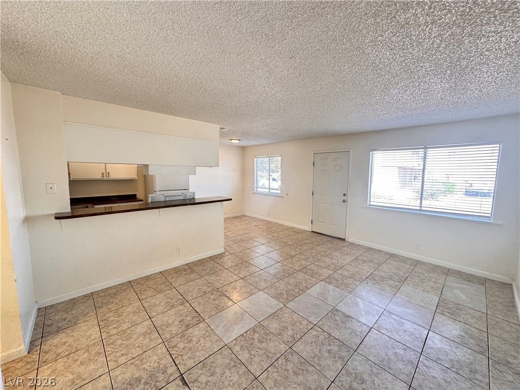 3356 Sylvia Street 2 — photo 4 of 23