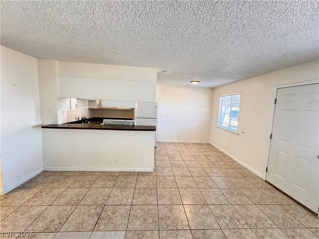 3356 Sylvia Street 2 — photo 5 of 23