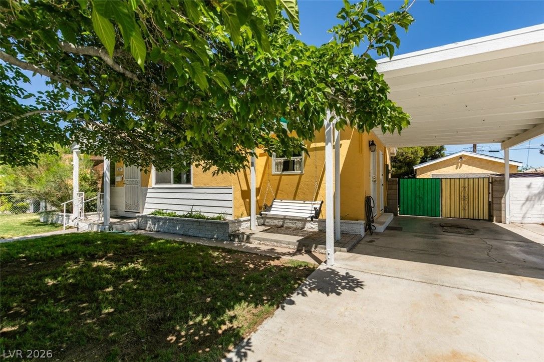 1127 Melville Drive — photo 4