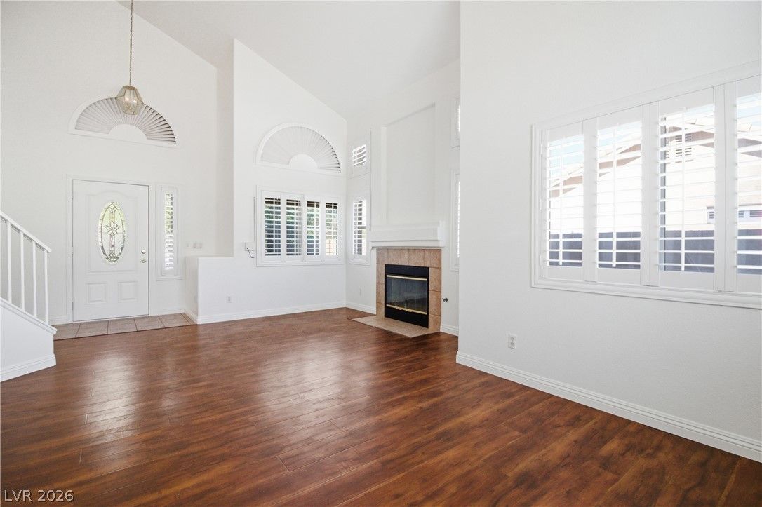 244 Camelback Ridge Avenue — photo 4 of 24
