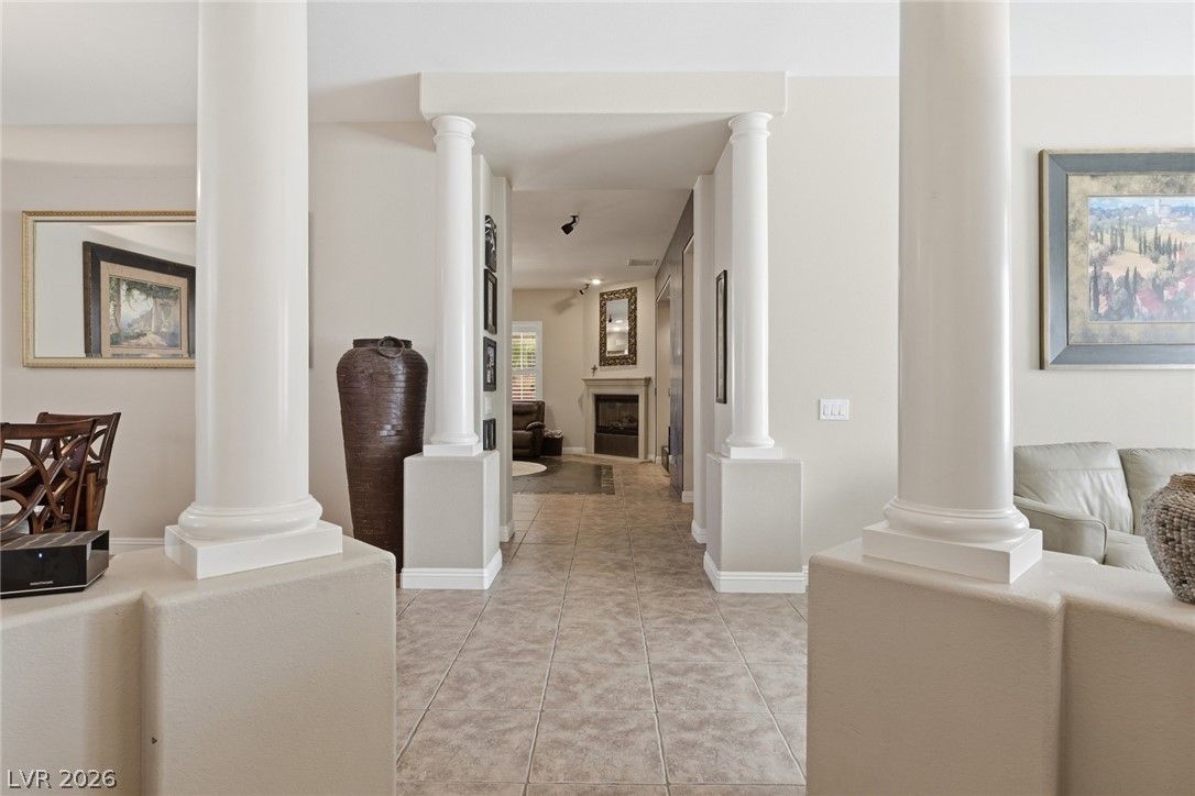 8226 Mount Logan Court — photo 4