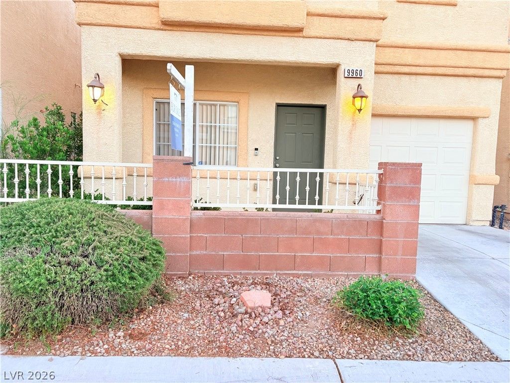 9960 Star Lake Avenue — photo 2 of 38