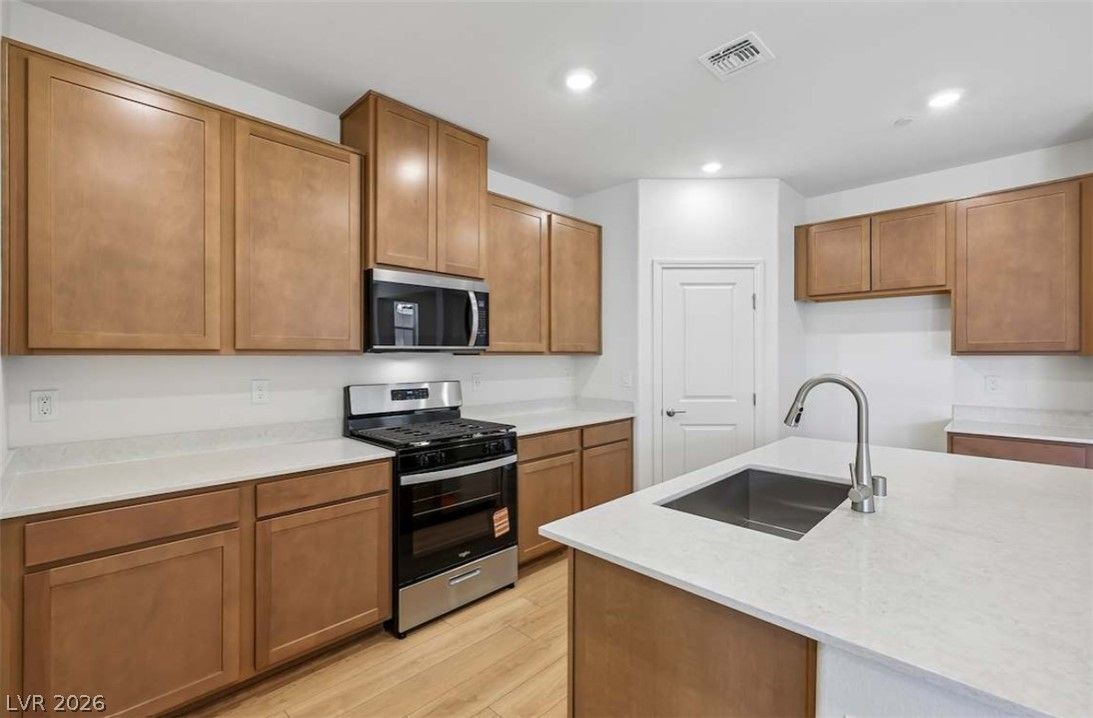 3585 Mascali Avenue — photo 5 of 27